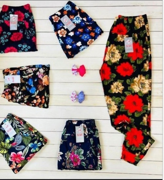 شلوار زنانه وارداتی جیب دار قواره دار طرح گل کد ۲۴۹ - نمای جلو